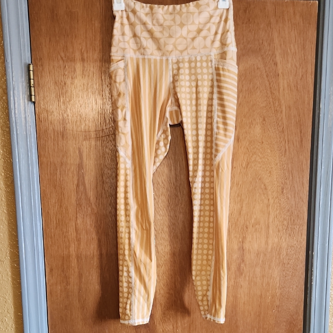 Yellow Textured Leggings With Wide Waistband